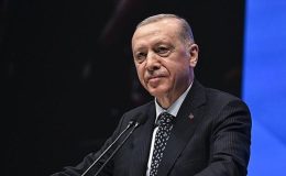 Erdoğan, Özel'den kazandığı tazminatı Mehmetçik Vakfı'na bağışladı