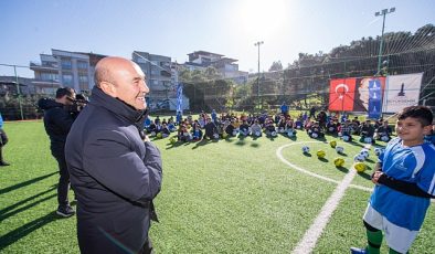 “Hak ettiği hizmeti İzmir’e getirdiğimiz için gururluyuz”