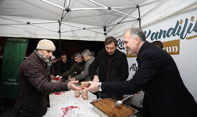 Kandil Helvası Hacı Lütfullah Mescidinde İkram Edildi