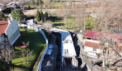 Kocaeli Büyükşehir Belediyesi İSU Genel Müdürlüğü; kentin her noktasında altyapı yatırımlarına aralıksız devam ediyor.