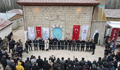 Tarihi Camii Cuma Namazıyla İbadete Açıldı