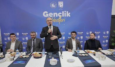 Alım; “Gençlerle yürüyecek çok yolumuz var”