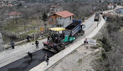 Antalya Büyükşehir’den İbradı’ya sıcak asfalt