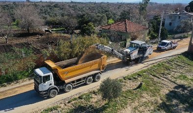 Aydın Büyükşehir Belediyesi Germencik Üzümlü – Moralı ortasında yol imal çalışmalarına devam ediyor