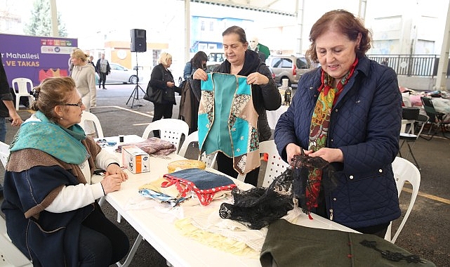 Bilinçsiz tüketime karşı ikinci el eşyaları takas ettiler