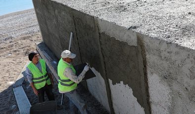 Büyükşehir’in 2. Etap Konyaaltı Kıyı Projesi süratle ilerliyor