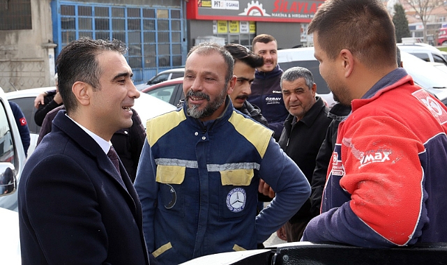 Karaman Belediye Lideri Savaş Kalaycı’nın, yeni sanayi sitesindeki esnaf ziyaretleri devam ediyor.