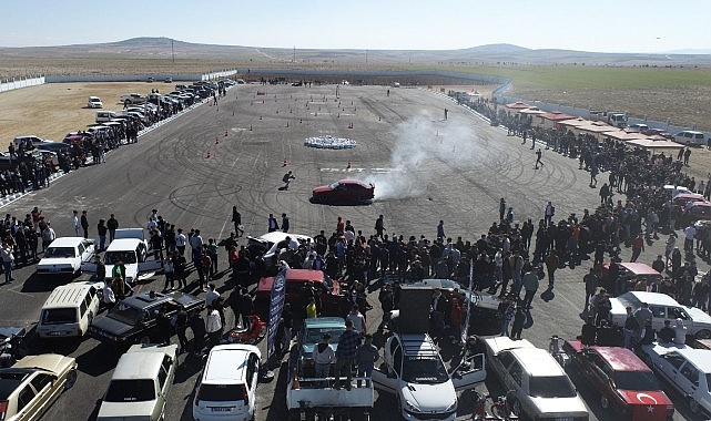 Karaman Belediyesi’nin kıymetli projelerinden biri olan ve gençlere hitap eden Drift Alanı ve Maket Hava Aracı Pisti hizmete girdi