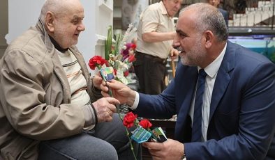 Lider İbrahim Sandıkçı’ya Büyüklerden Dua