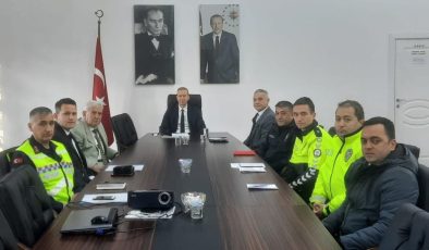 Muğla’da yolcu otobüslerinde emniyet kemeri kullanımı hakkında toplantı yapıldı