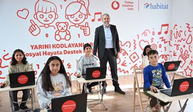 Vodafone Vakfı zelzele bölgesine dayanağını sürdürüyor