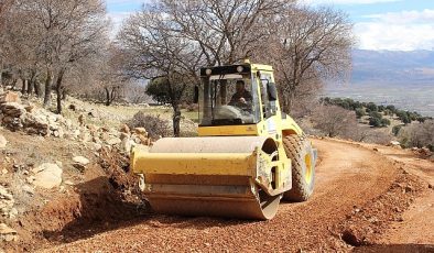 Bayındır Yayla Yolu ulaşıma elverişli hale getiriliyor