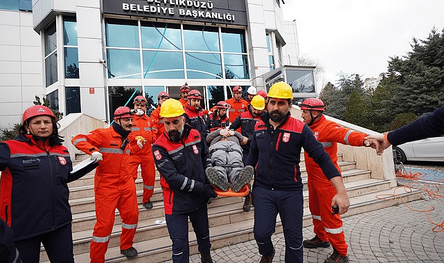 Beylikdüzü Belediyesi’nden Zelzele Tatbikatı