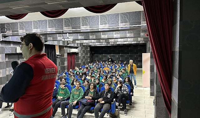 Kemer Belediyesi’nden okullarda sarsıntı farkındalık eğitimi