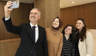 Lider Taban’dan Bayan İşçiye 8 Mart Jesti