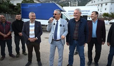 Lider Topaloğlu’ndan işçiye alışveriş kartı