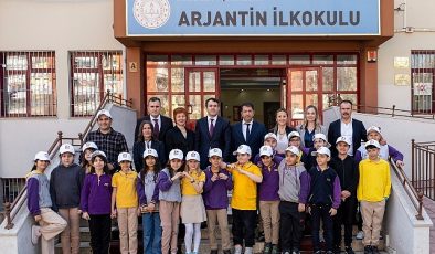 “Şehrin Akıllı Çocukları” Projesi, çocuklarda trafik kuralları konusunda şuur oluşturmaya devam ediyor!