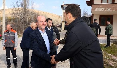 Selçuklu Belediye Lideri Ahmet Pekyatırmacı, muhtaçlıklar doğrultusunda yapılacak hizmetleri yerinde tespit etmek hedefiyle yaptığı dış mahalle ziyaretlerini sürdürüyor