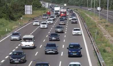 İstanbul’u terk ediyorlar! 9 günlük Kurban Bayramı tatili öncesi trafikte son durum…