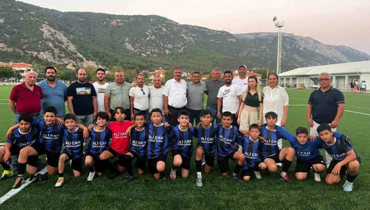 Denizli’nin Beyağaç Belediye Başkanı Gençleri Sporla Buluşturdu